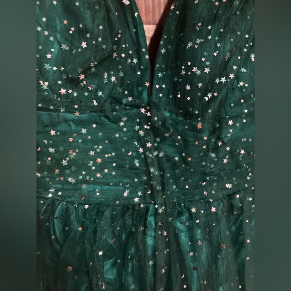 Ball gown with puff sleeves - Picture 5 of 5